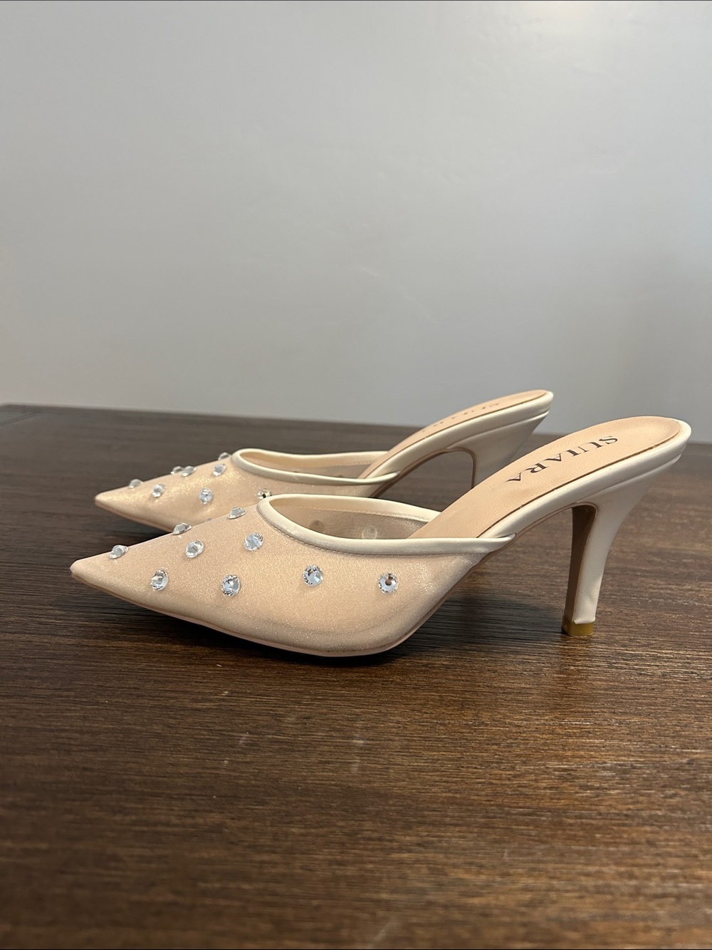 Suiara Kitten Heel Women’s Nude Rhinestones Pointed Toe Stilettos Pumps. SZ 8.5 - Picture 4 of 10